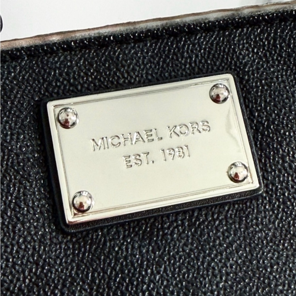 Michael Kors Selma Small Black Saffiano Leather Crossbody - Picture 6 of 13